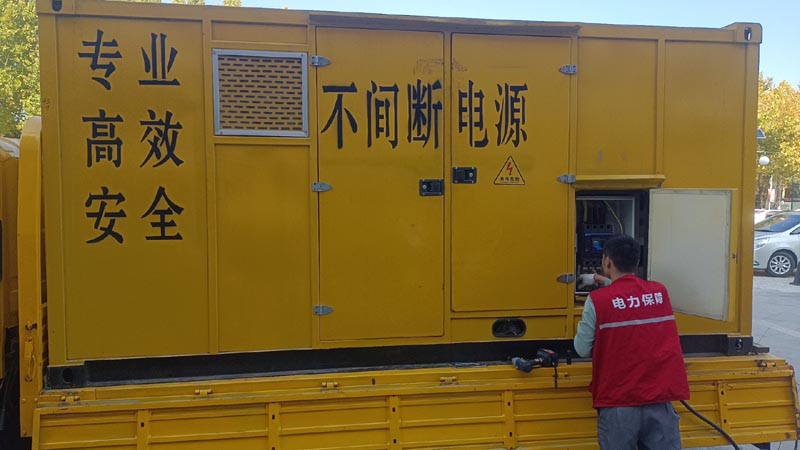 夏县柴油发电机组和UPS电源配合使用时，如何避免切换过程中的电力中断？