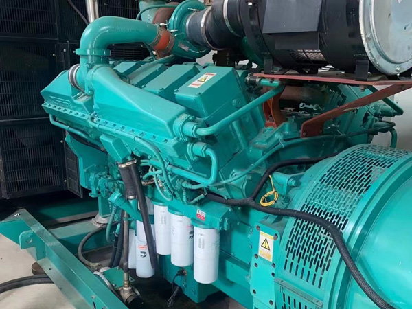 夏县更换100kW柴油发电机组机油时，需要注意哪些事项？