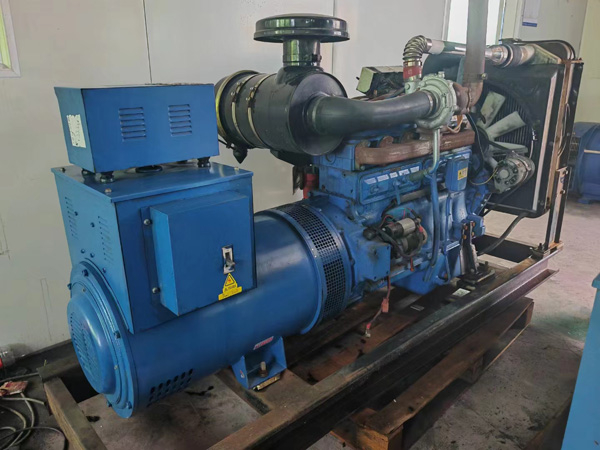 夏县100kW柴油发电机组使用多级机油有哪些优缺点？
